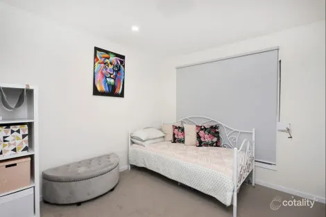 Property photo of 43 Cassinia Crescent Meadow Heights VIC 3048