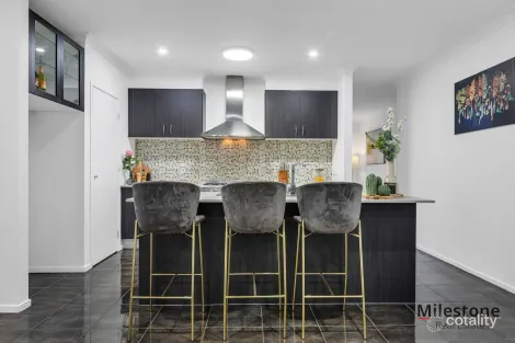 Property photo of 68 Melington Drive Lyndhurst VIC 3975