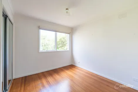 Property photo of 35 Roycroft Avenue Mill Park VIC 3082