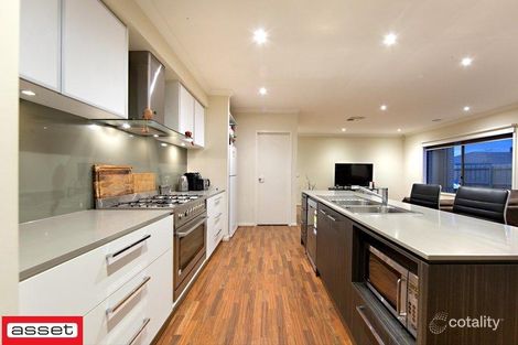 Property photo of 10 Beldale Court Sandhurst VIC 3977