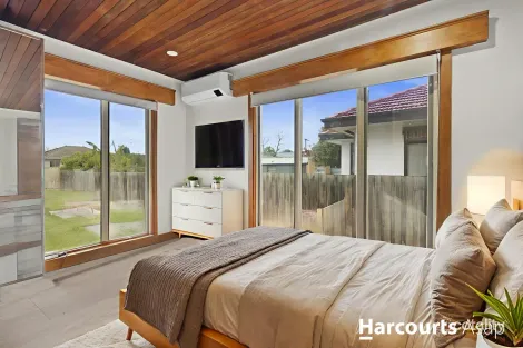 Property photo of 33 Kanooka Grove Doveton VIC 3177