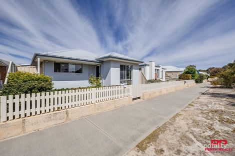 Property photo of 18 Barro Bend Yanchep WA 6035