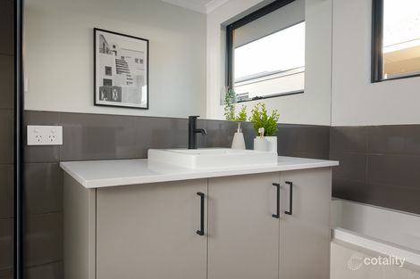 Property photo of 30 Centaurus Road Bennett Springs WA 6063