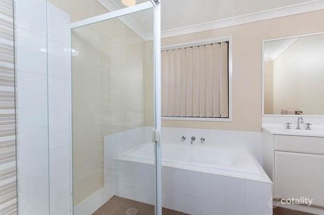 Property photo of 4 Woolgunyah Parkway Flinders NSW 2529