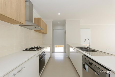 Property photo of 3 Winscombe Road Werribee VIC 3030
