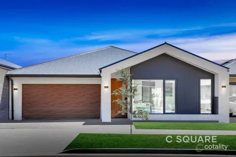 22 Coolangatta Dr, Mickleham, VIC 3064