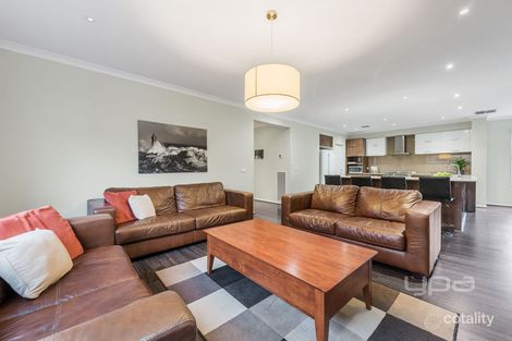 Property photo of 102 Venezia Promenade Greenvale VIC 3059
