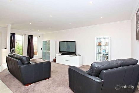 Property photo of 27 Wills Terrace Burnside Heights VIC 3023