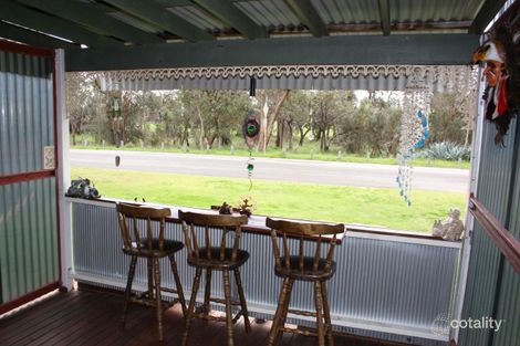 Property photo of 22 Dawson Way Parmelia WA 6167