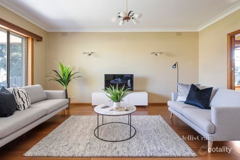 Property photo of 102 Glasgow Avenue Reservoir VIC 3073