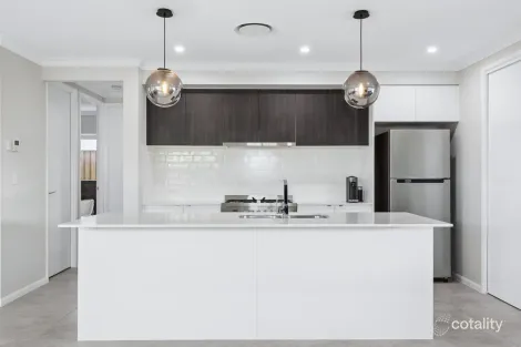 66 Lord Howe Cct, Banya, QLD 4551