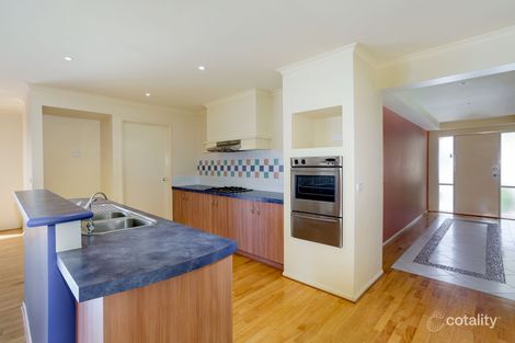 Property photo of 11 Wannon Place Taylors Hill VIC 3037