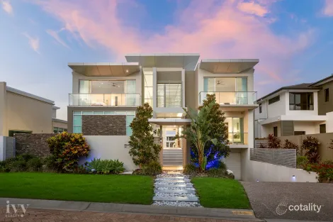 Property photo of 12 Royal Albert Crescent Paradise Point QLD 4216