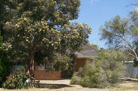 2 Amaroo Ct, Armadale, WA 6112