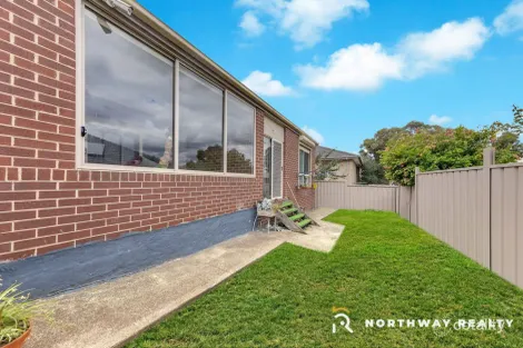 Property photo of 18 Discovery Close Craigieburn VIC 3064