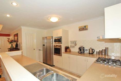 Property photo of 17 Vitali Crescent Somerville WA 6430