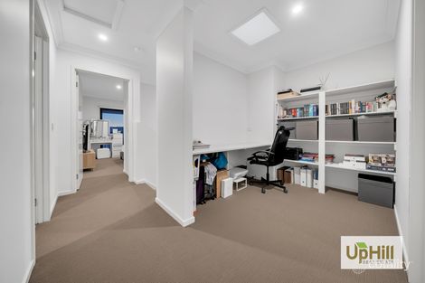 Property photo of 8 St Martin Way Pakenham VIC 3810