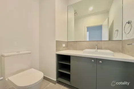 Property photo of 36 Thompson Crescent Chirnside Park VIC 3116