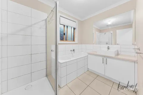 Property photo of 24 Mackenzie Drive Wollert VIC 3750