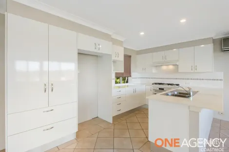 Property photo of 6 Bronzewing Drive Erina NSW 2250