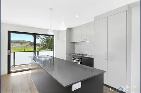 15/1 Bon Scott Cres, Moncrieff, ACT 2914