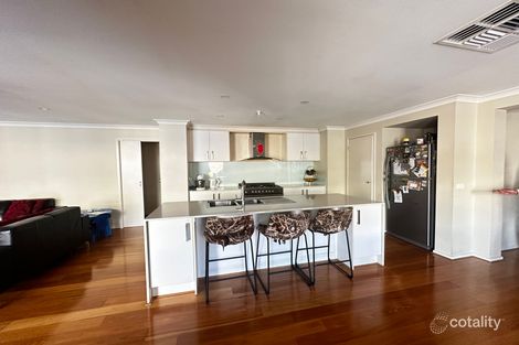 Property photo of 9 Bondi Lane Taylors Hill VIC 3037