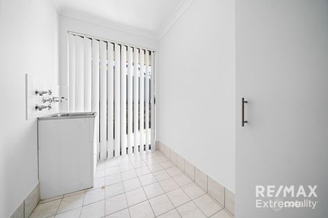 Property photo of 6 Gallop Close Heathridge WA 6027