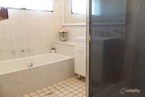 Property photo of 4 Malory Close Wetherill Park NSW 2164
