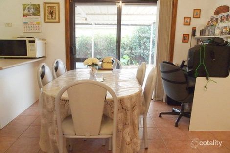 Property photo of 4 Malory Close Wetherill Park NSW 2164