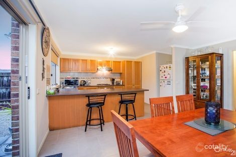 Property photo of 32 Pomegranate Way Pakenham VIC 3810