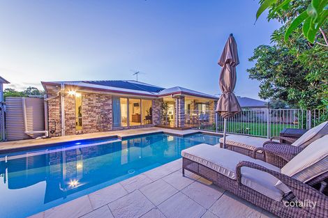 Property photo of 12 Blue Gum Place Wakerley QLD 4154
