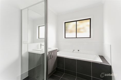 Property photo of 1/34A Raglan Street White Hills VIC 3550