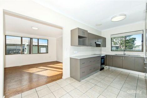 Property photo of 106 Lakeview Parade Blacksmiths NSW 2281