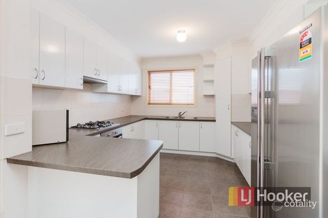 Property photo of 2/27-33 Coral Drive Hampton Park VIC 3976