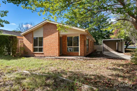 Property photo of 4 Burhop Close Theodore ACT 2905