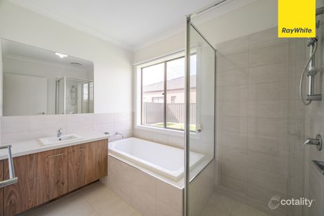 Property photo of 33 Eaglemont Drive Strathtulloh VIC 3338