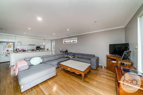 Property photo of 2/124 Mima Street Glenfield Park NSW 2650