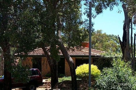 10 Warlingham Dr, Lesmurdie, WA 6076