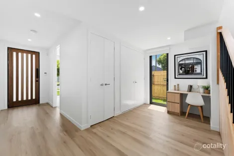 Property photo of 2/12 Cypress Avenue Brooklyn VIC 3012