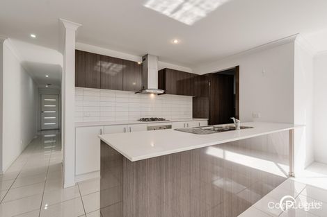 Property photo of 33 Leyland Drive Narre Warren South VIC 3805