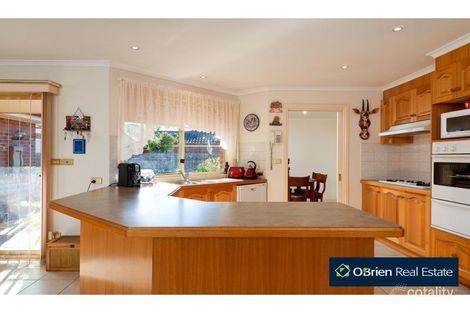 Property photo of 13 Hillston Court Narre Warren South VIC 3805