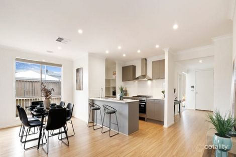 Property photo of 11 Hyams Way Truganina VIC 3029