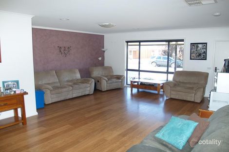 8 Birch Ct, Numurkah, VIC 3636