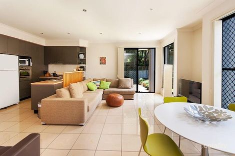 4/39 Elizabeth St, Toowong, QLD 4066