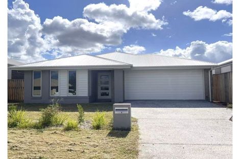 6 Chrysanthus St, Crestmead, QLD 4132