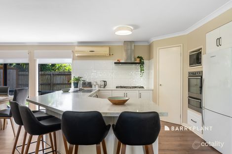 Property photo of 12 Parkwood Avenue Narre Warren South VIC 3805