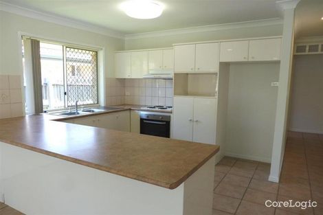 Property photo of 8 Gippsland Drive Helensvale QLD 4212