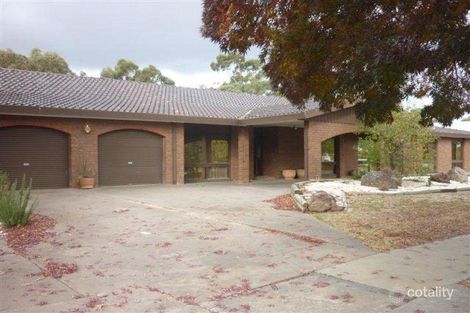 19 Hewitt St, Warracknabeal, VIC 3393