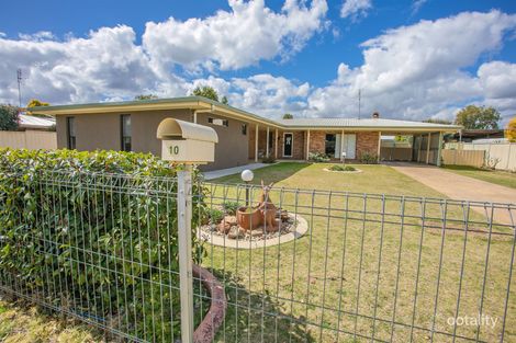 10 Warren St, Chinchilla, QLD 4413