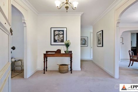 77 Clendon Rd, Toorak, VIC 3142